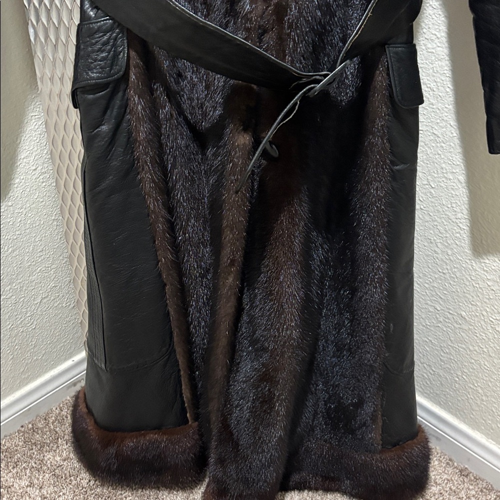 Mink Elegant Burgundy/Black Fur Coat - Picture 5 of 10